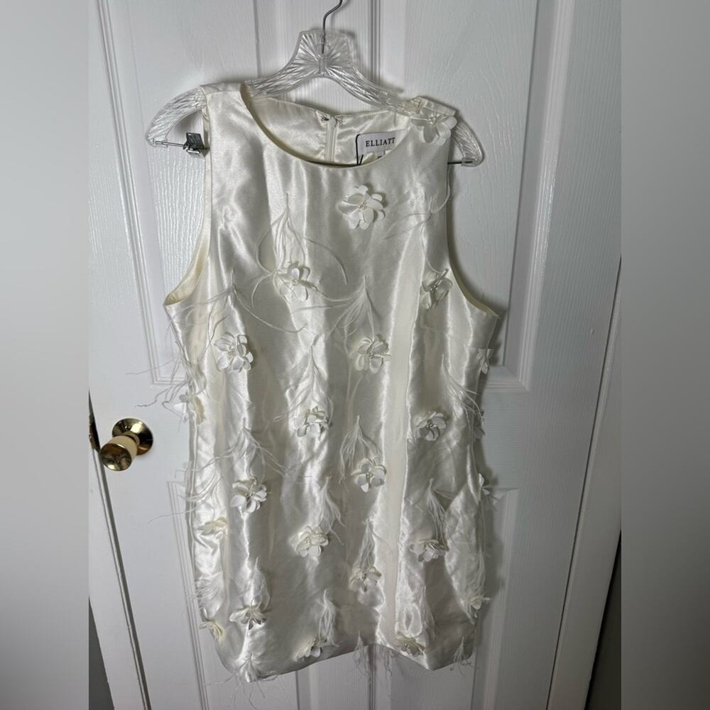 Elliatt Lunaria Satin Mini Dress In White XXL - Picture 3 of 13